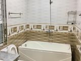 Phố Nguyễn Văn Cừ, Dt 95M2, 3 Tầng, Ô Tô Cách Nhà 30M.