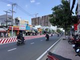 Bán Nhà Mặt Tiền Huỳnh Tấn Phát .p. Phú Thuận . Dt 5X28M. Giá 16.2 Tỷ . Đang Cho Thuê 25 Tr / Tháng .