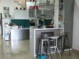 Định Cư Cần Bán Gấp Nhà Đẹp Khu Phạm Hữu Lầu, diện tích 5X18m, 3 Tầng và 5 Phòng ngủ. Giá Chốt Bán 8.2 Tỷ