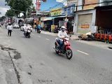 Cho Thuê Nhà Mặt Tiền Phạm Hữu Lầu .Dt 4X22M. 3 Tầng . Giá 25 Tr / Tháng .