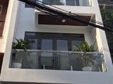 Bán Nhà Đẹp Hxh 502 Htp . Diên tích: 4.2X17M. 1Trệt ,2 Lầu, Sân thượng . Full Nội thất Cac Cấp . Giá 7.4 Tỷ .