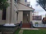 Cho Thuê Nguyên Căn Hầm, 2 Lầu 5X20M Full Nội Thất Gỗ Xách Vali Vào Ở Liền, Quận 2 Lh 0938 692 219