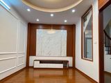 Bán Nhà Riêng Phố Nguyễn Lân,thang Máy,ô Tô Đõ Cửa,dt 40M X5 Tầng.gía 5,8 Tỷ.