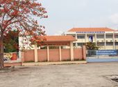 Bánh Lại Miếng Đất 300m2(10x30) Ngay Chợ Dân Sinh  Hoạt Động  Sáng Đến Tối, Dân Cư Đông Đúc