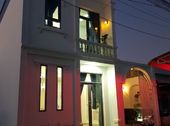 Biệt Thự Mini Đẹp Mắt - Xe Hơi Đậu Trong Nhà, 03 Phòng Ngủ, H. Đông Nam