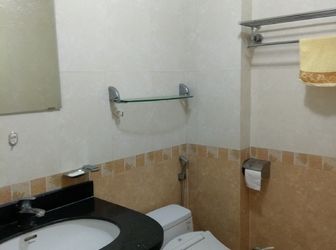 Bán Nhà Hào Nam, Đống Đa, Phân Lô, 30M, 3.85 Tỷ