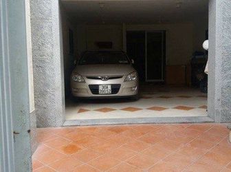 Nhà Ngã Tư Sở, Vị trí đẹp, diện tích khủng, Gara Ô tô. 