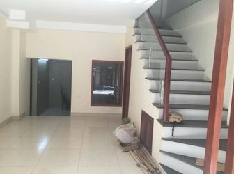 Bán Nhà Nguyễn Trãi, Ô Tô Qua Nhà, 30m, 4 Tầng, Giá 2.55 Tỷ.