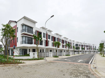 Bán Nhà Hốc Môn 850Tr, 1 Trệt 2 Lầu, 5x17,Sổ Hồng Riêng,0932.7979.46