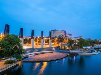 Cần Bán Lô Góc Ngã Tư-đối Diện Quảng Trường Ven Sông