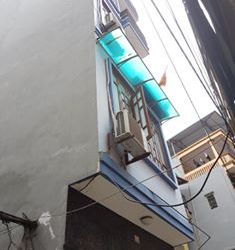 Nhà 5 Tầng X 40m2, 3.8 Tỷ, Ngõ Rộng, Đường Láng, Quận Đống Đa.