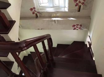 Bán Nhà Ngõ 612 Đê La Thành, Quận Ba Đình, 45m2 X 5 Tầng, Ô Tô Đỗ Cửa, Giá 5.8 Tỷ.