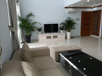 Nhà 1 Lầu 1 Trệt , Chính Chủ , Sổ Riêng , Thổ Cư 100% Gần TTTM Becamex