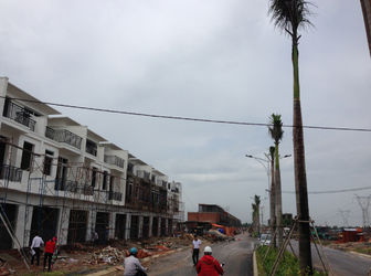 Bán Nhà Phố 1 Trệt 2 Lầu Cuối Đường Nguyễn Văn Bứa.