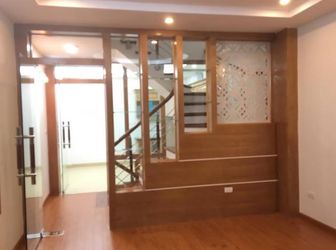 Bán Nhà 1 Lầu 1 Trệt , Sổ Riêng , Diện Tích 100M , Giá 750 Triệu , Bao Sang Tên .