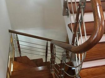 Bán Nhà 1 Lầu 1 Trệt , Sổ Riêng , Diện Tích 100M , Giá 750 Triệu , Bao Sang Tên .