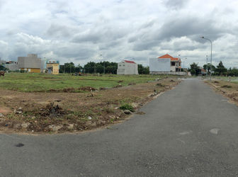 Đất Thổ Cư 100%, Cầm Tay Sổ Đỏ, Thị Trấn Long Điền, Bà Rịa. Lh: 0934692024