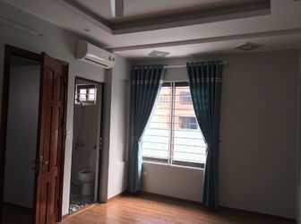 Bán Nhà Yên Hòa, Cầu Giấy 35m2 X 5,5tầng  Giá 4,65 Tỷ Xe Ô Tô Vào Tận Cửa, Có Gara Ô Tô