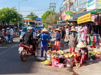 Cần Tiền Cho Con Đi Du Học - Sang Gấp 450m2 Đất Sát Chợ Giá 425tr, Shr Ngay Khu Đô Thị Mới.