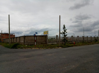 Bán Rẻ Gấp 2 Nền Đất Đối Diện Trung Tâm Thương Mại