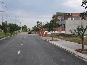 Bán Rẻ Gấp 2 Nền Đất Đối Diện Trung Tâm Thương Mại