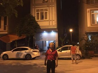 Chính Chủ Bán Nhà Mặt Phố Cự Lộc 36M2X4T Đẹp Chỉ 5 Tỷ