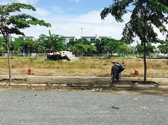 Bán Đất Quận 2,Sổ Riêng- Lô Góc 2 MT Vị Trí Đẹp,Nguyễn Thị Định - Giá Cực Yêu Thương !!!