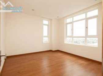 Chính Chủ Cần Bán Căn Hộ Tầng Cao 63m2 2pn,1wc,View Hồ Bơi Giá 1,72tỷ(Có Thương Lượng)Lh:0906852818