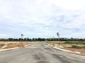 Cần Bán Lô Góc Vị Trí Đẹp Liền Kề Kđt Fpt - Cocobay. Lh 0935 571 573