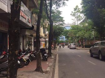 Cần Bán Gấp Nhà Mặt Phố Bưởi, Ba Đình, Kd, Ô Tô, Giá 10.7 Tỷ