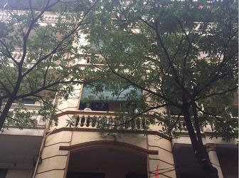 Cần Bán Gấp Nhà Mặt Phố Bưởi, Ba Đình, Kd, Ô Tô, Giá 10.7 Tỷ