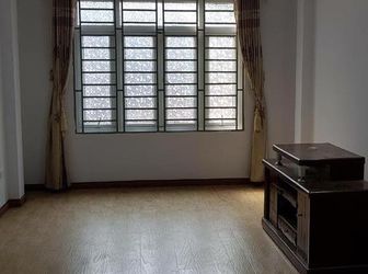 Bán Nhà 30m2, 5 Tầng Ngay Ô Chợ Dừa, Đống Đa, Mặt Ngõ Kinh Doanh Nhỏ.