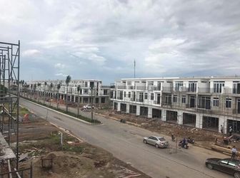 Nhà Phố Liên Kế 1 Trệt 2 Lầu Vỉa Hè 6m, Phan Văn Hớn - Hóc Môn