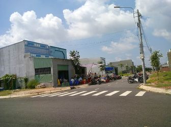 Cực Sóc!Đất Nền Vị Trí Cực Đẹp Ngay KDC Bình Chánh ,Gía225tr/Nền ,100m2 