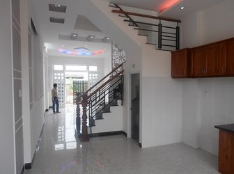 Nhà Phố 1 Trệt 2 Lầu 4 Phòng Ngủ. Diện Tích 5x15. Nguyễn Văn Bứa - Hóc Môn