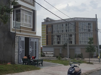 Bán Đất Nền Sổ Hồng Thổ Cư 100% , Gần Cây Xăng 75 , Đường Đồng Khởi.