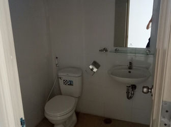 Cho Thuê Căn Hộ Hqc Plaza 65m2 2 Pn-2 Wc Nhà Trống 4 Triệu/tháng, Có Sẵn Nội Thất 4,5 Triệu/tháng.