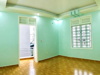 Nhà 4 Tầng Độc Lập, Ngay Gần Mặt Đường Thiên Lôi, Đông Nam, Giá 1.39 Tỉ  (TL).