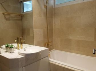 Sốc! Nhà Đẹp Phố Hào Nam 32m2, 5 T Chỉ 5,1 Tỷ Về Ở Ngay.