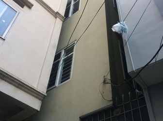 Chính Chủ Cần Bán Gấp Nhà Phố Hào Nam. Phân Lô Ô tô Đỗ Cửa. 35m2 4 Tầng. MT 3,2m.Giá 5,3 Tỷ.