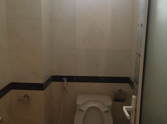 Bán Nhà 4 Tầng, 4 Phòng Ngủ, Hướng Đông Nam, Mặt Ngõ Oto Tại Ngọc Trục Đại Mỗ