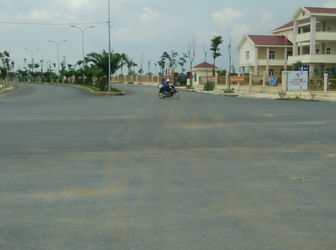 Tôi Cần Bắn Gấp Lô Đất Mặt Tiền Rộng Giá Rẻ Tại Long Hưng City