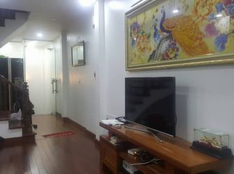 Bán Nhà 6 Tầng  Mặt Phố, Kinh Doanh Cực Tốt, Giá 5.5 Tỷ, 40M2, Mt 3.9M, Trung Tâm Đống Đa.