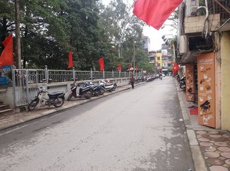 Bán Nhà Mặt Hồ Xã Đàn, Mặt Phố Trần Hữu Tước, 60M2, Đang Kinh Doanh Tốt, Giá 4 Tỷ.