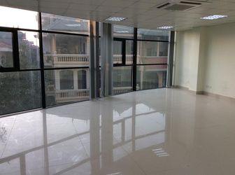 Cho Thuê Văn Phòng Cao Cấp Dt 200M2 Tại Phố Lê Văn Lương, Hn