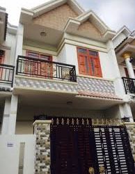 Bán Nhà Lầu Mới Xây Giá 550Tr (4*10) Sau Chợ Hưng Long.