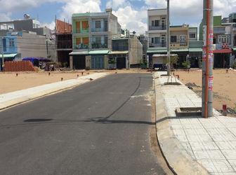 Đất Quận 9,đường 990 Phú Hữu Giáp Quận 2,58M2= 4Mx14,5M,shr,đường 20M,1 Tỷ 421 Triệu,lh 0903589384