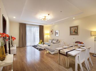 Mở Bán Suất Nội Bộ Oriental Plaza 2 Pn 2 Wc 77 M2 Giá 2,2 Tỷ/căn