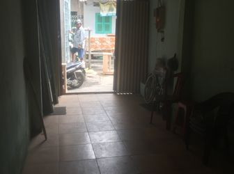 Cần Bán Gấp Nhà Gần Chợ Thủ Đức 40M 1Tret Gác Lửng Mới Dt 2,45X17 Giá 1Ty4