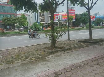 Bán Gấp Nhà Mặt Phố Lê Trọng Tấn, Hà Đông, 2 Tầng X 50M2 Có Sân Ô Tô, Kinh Doanh Đắc Địa Nhất Khu